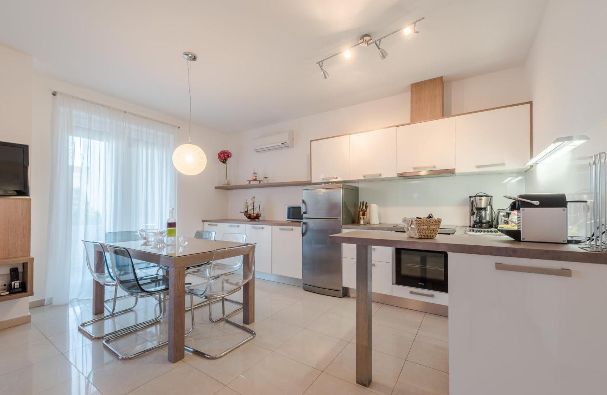 Apartments Villa Maelise Novalja Εξωτερικό φωτογραφία