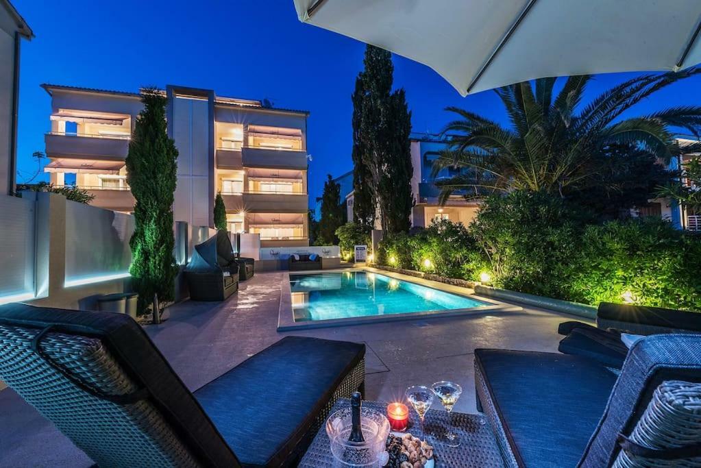 Apartments Villa Maelise Novalja Εξωτερικό φωτογραφία